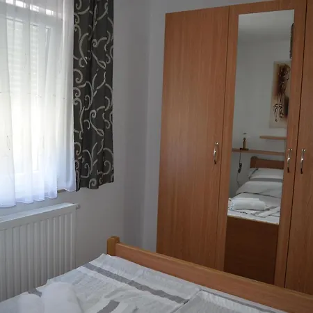 Manuela Appartement Draga Bašćanska