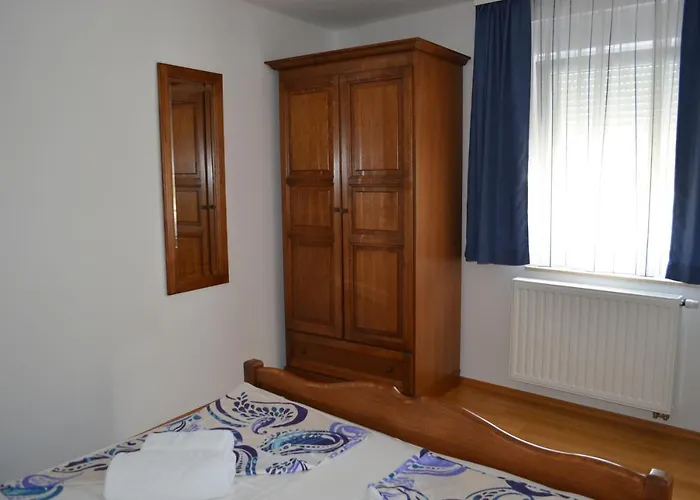 Manuela Appartamento Draga Bašćanska